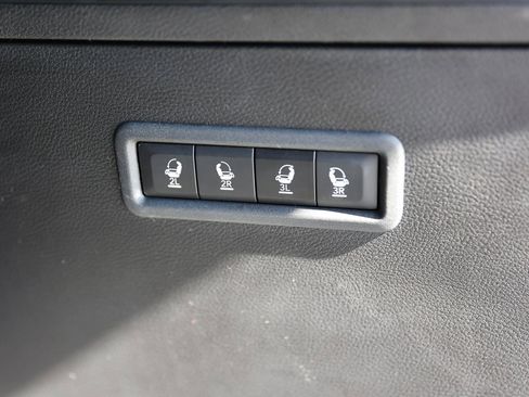 Used 2022 Jeep Wagoneer Series III w/ Convenience Group I image 15