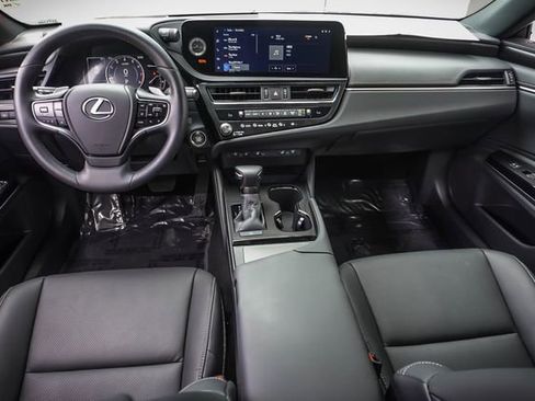 Certified 2025 Lexus ES 350 w/ Premium Package FWD image 17