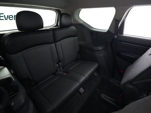 Used 2024 Kia EV9 Light Long Range RWD image 26