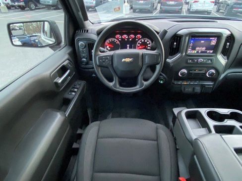 Certified 2025 Chevrolet Silverado 1500 Custom image 24