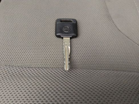 Used 2019 Nissan Frontier S image 32