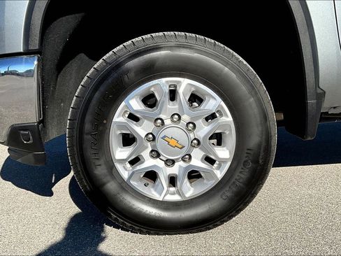 Used 2024 Chevrolet Silverado 2500 LTZ image 11
