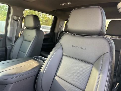 New 2026 GMC Sierra 1500 Denali w/ Denali Reserve Package AWD/4WD image 28