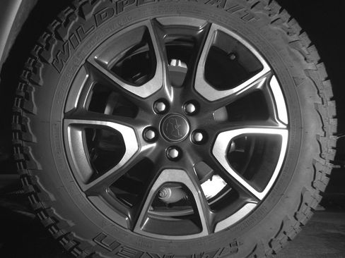 Used 2025 Jeep Compass Trailhawk w/ Trailer Tow Group AWD/4WD image 14