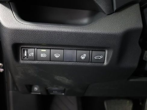 Used 2021 Toyota RAV4 SE image 20