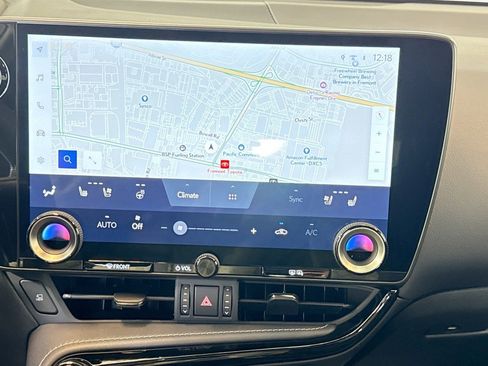 Used 2024 Lexus NX 450h+ F Sport image 13