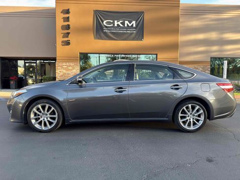 Used 2014 Toyota Avalon Limited image 4
