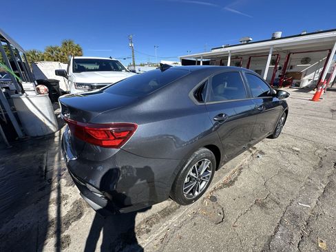 Certified 2023 Kia Forte LXS w/ LXS Technology Package image 22