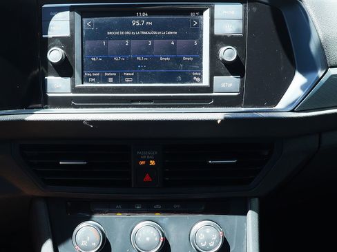 Used 2019 Volkswagen Jetta SE image 44