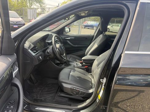 Used 2019 BMW X1 xDrive28i w/ Convenience Package AWD/4WD image 10