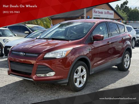 Used 2015 Ford Escape SE FWD image 1