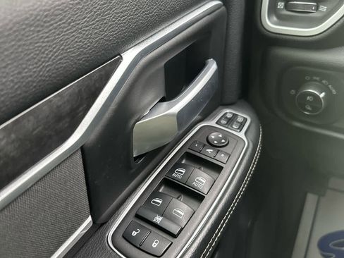 Used 2024 RAM 2500 Big Horn w/ Night Edition image 18