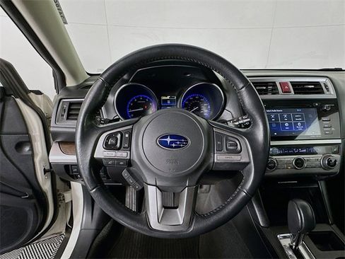 Used 2016 Subaru Outback 2.5i Limited image 11