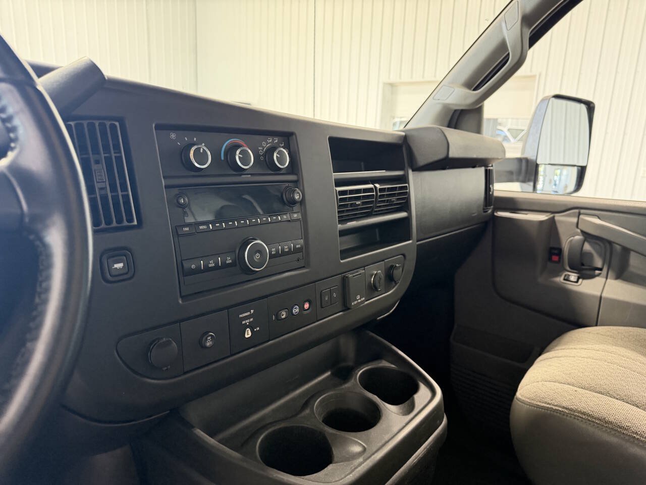 Used 2021 Chevrolet Express 3500 w/ Power Convenience Package RWD image 10