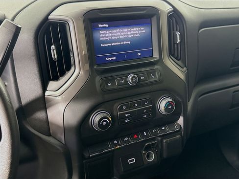 Used 2020 Chevrolet Silverado 1500 Custom w/ Custom Value Package image 18