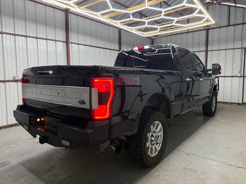 Used 2019 Ford F250 Limited w/ FX4 Off-Road Package AWD/4WD image 5