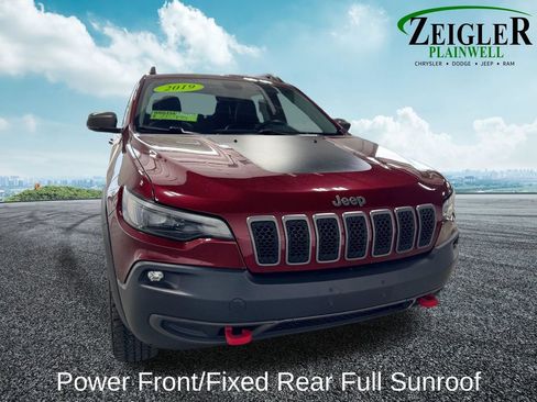Used 2019 Jeep Cherokee Trailhawk w/ Comfort & Convenience Group AWD/4WD image 8