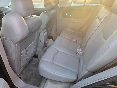 Used 2004 Cadillac SRX Base RWD 4dr SUV V8 image 17
