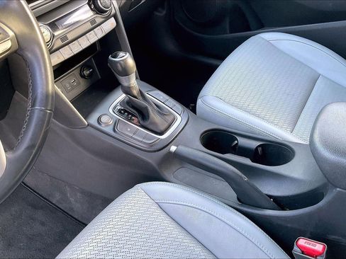 Used 2018 Hyundai Kona Limited image 18