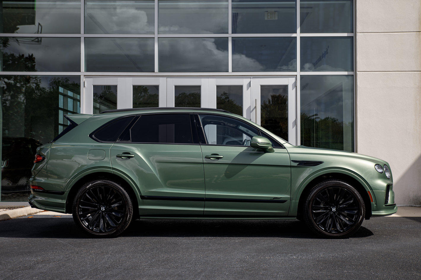 Used 2023 Bentley Bentayga Speed AWD/4WD image 21