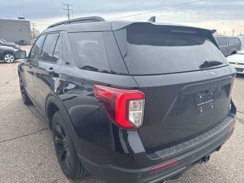 Used 2020 Ford Explorer ST w/ ST Street Pack image 17