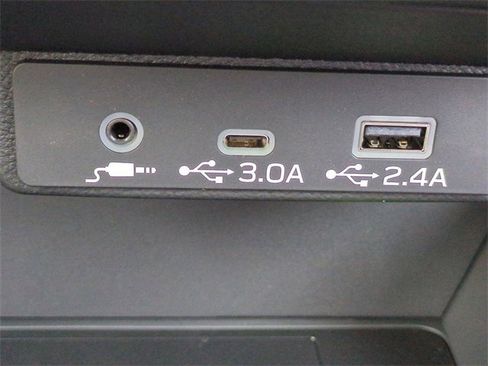 Used 2025 Subaru Forester Touring w/ Protection Package image 19