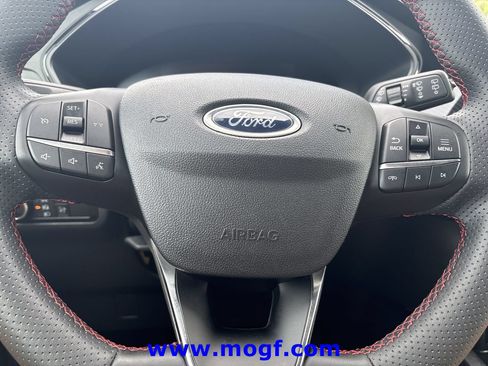 Used 2025 Ford Escape ST-Line FWD image 11