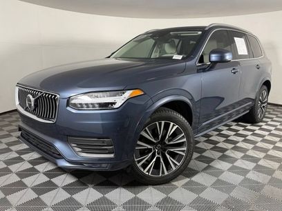 Used 2022 Volvo XC90 T6 Momentum w/ Advanced Package