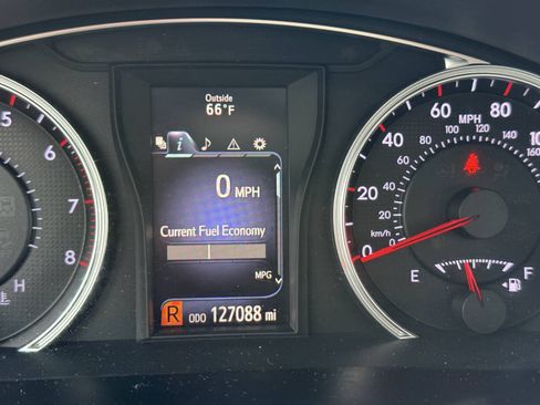 Used 2015 Toyota Camry XSE w/ Moonroof Package FWD image 26