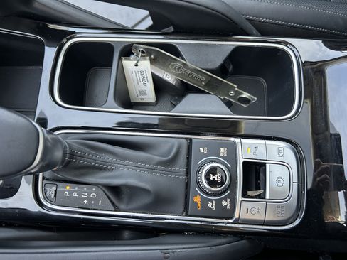 Used 2023 Kia Telluride SX Prestige image 32