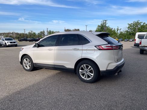 Used 2019 Ford Edge SEL w/ Cold Weather Package AWD/4WD image 6
