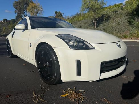 Used 2008 Nissan 350Z Enthusiast w/ Cargo Convenience Pkg image 7