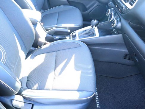 New 2026 Hyundai Venue SEL FWD image 19