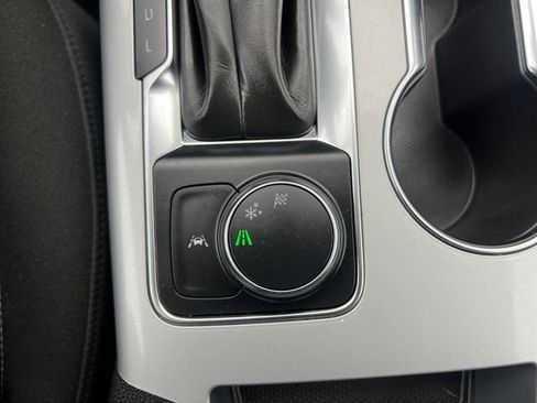 Used 2025 Chevrolet Blazer LT image 26