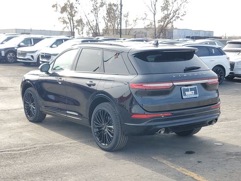 New 2026 Lincoln Corsair Premiere image 3