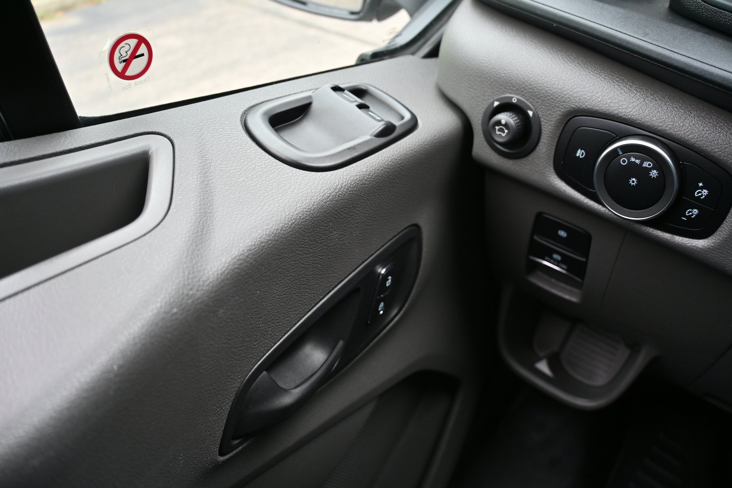 Used 2025 Ford Transit 250 Low Roof w/ Exterior Upgrade Package RWD image 12