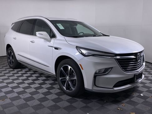 Certified 2022 Buick Enclave Premium w/ LPO, Touring Package image 21