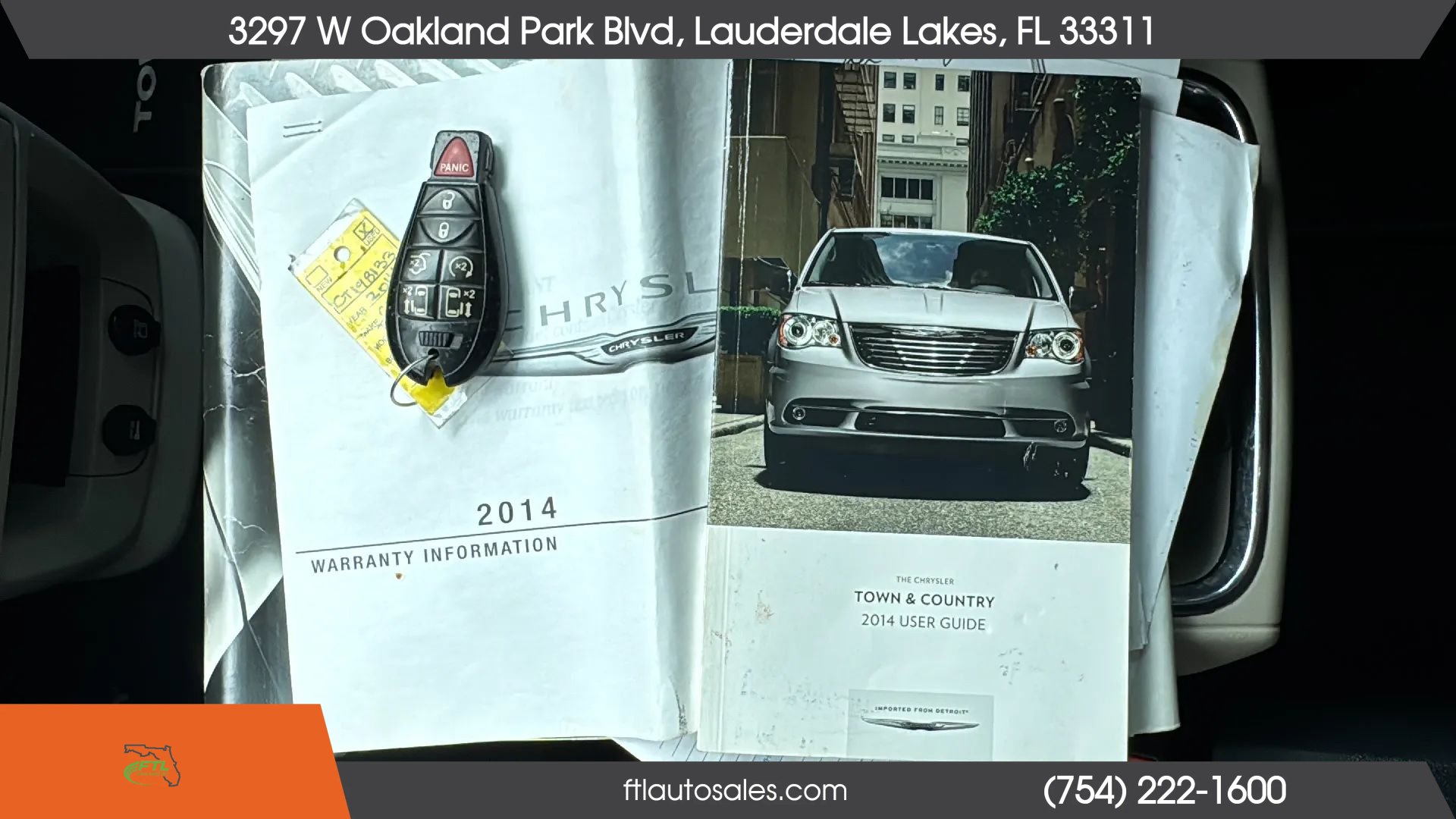 Used 2014 Chrysler Town & Country Touring-L FWD image 47