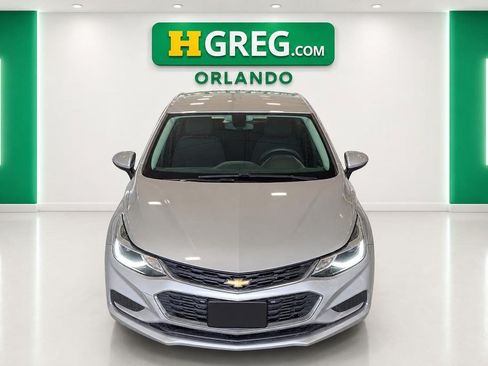 Used 2017 Chevrolet Cruze LT FWD image 2