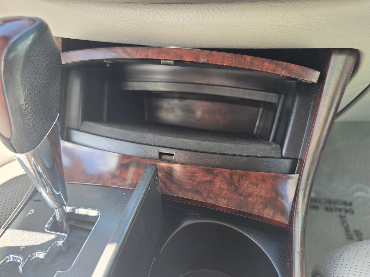 Used 2011 Toyota Avalon Limited FWD image 37