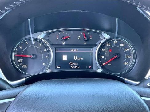 Used 2022 Chevrolet Equinox LT AWD/4WD image 25