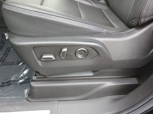 Used 2024 GMC Yukon XL Denali w/ LPO, Floor Liner Package AWD/4WD image 11