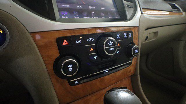 Used 2013 Chrysler 300 C AWD/4WD image 18