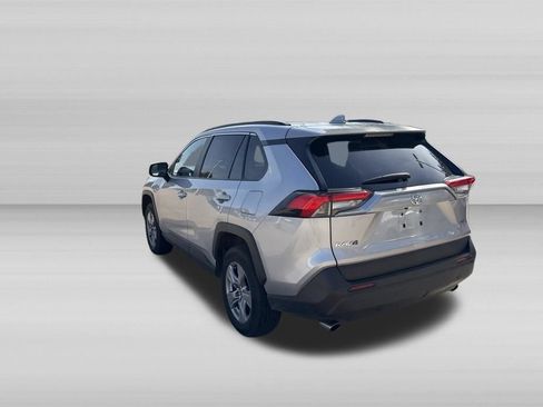 Used 2025 Toyota RAV4 XLE AWD/4WD image 7