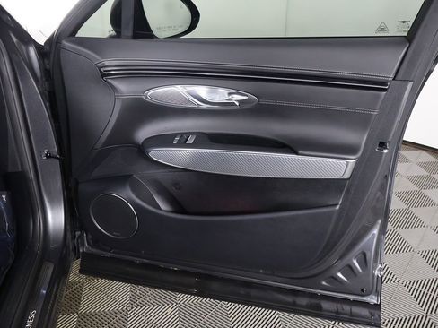 Used 2023 Genesis GV70 2.5T w/ Sport Prestige Package AWD/4WD image 28