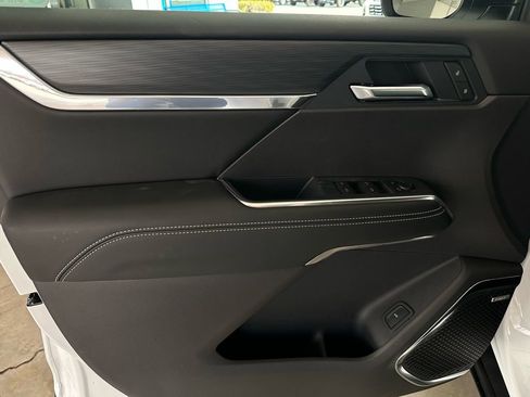 New 2026 GMC Acadia Elevation w/ Super Cruise Package image 12