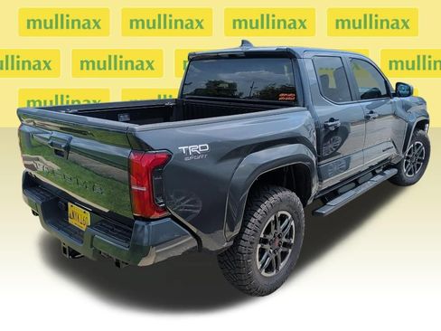 Used 2026 Toyota Tacoma TRD Sport AWD/4WD image 5