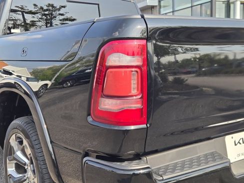 Used 2022 RAM 1500 Limited AWD/4WD image 9