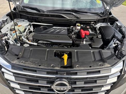 Used 2024 Nissan Rogue SV image 24