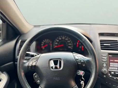 Used 2004 Honda Accord EX image 29